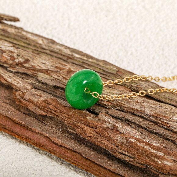 Green Jade Necklace - Picture 3 of 4